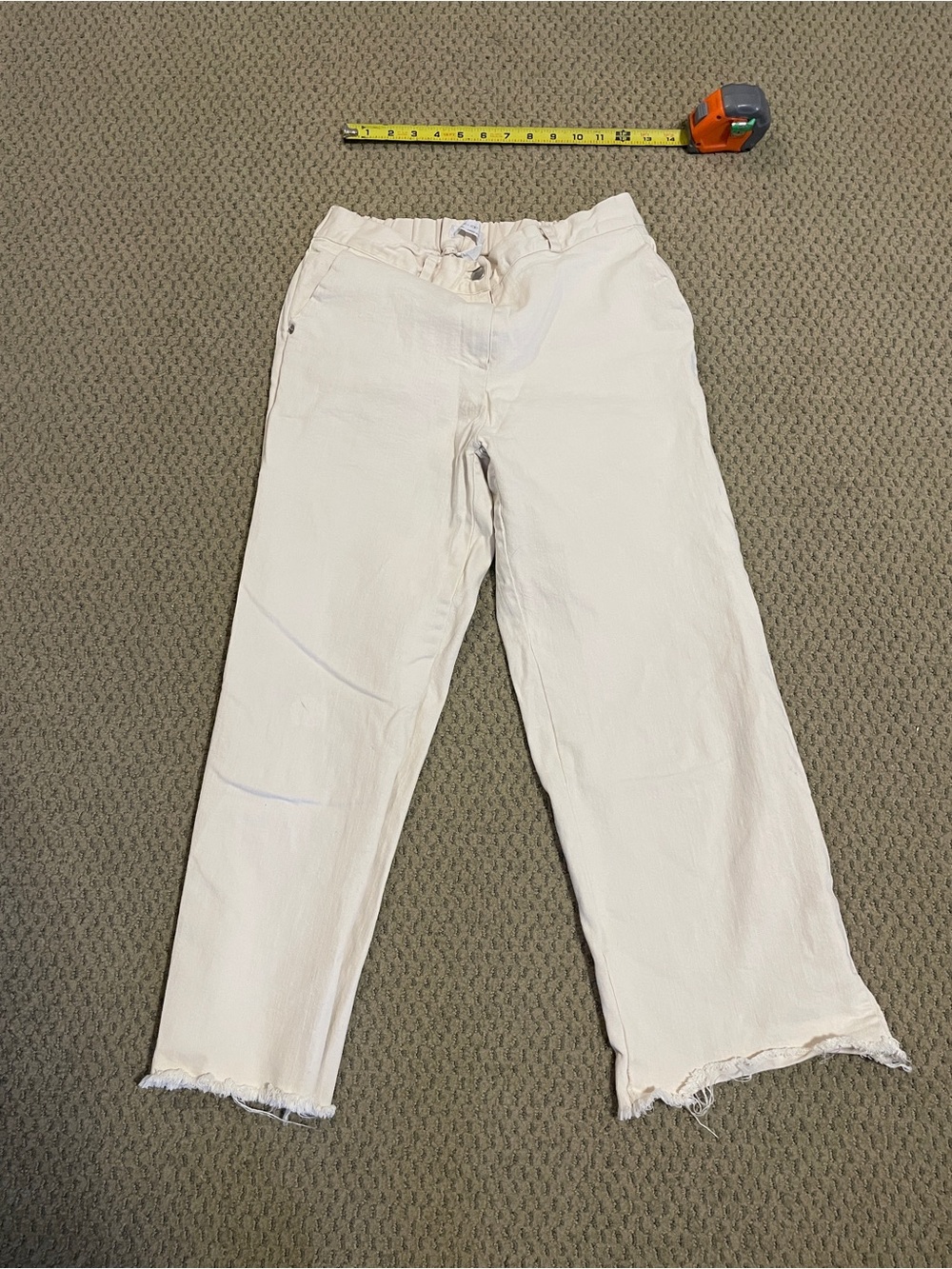 Oak and Fort Women’s White Raw-Hem Jeans
